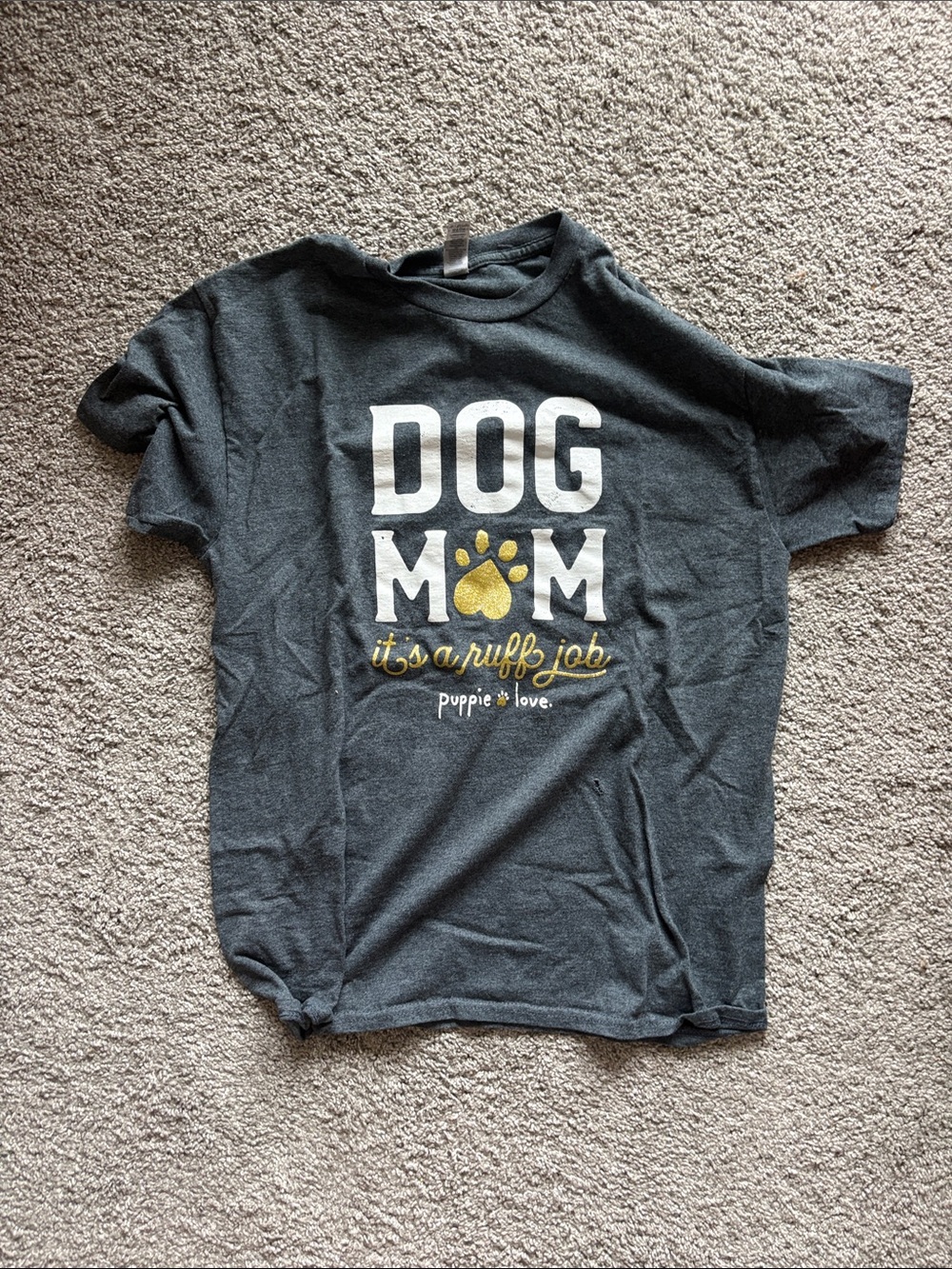 Puppie Love Dog Mom Tee - Charcoal with Gold Paw